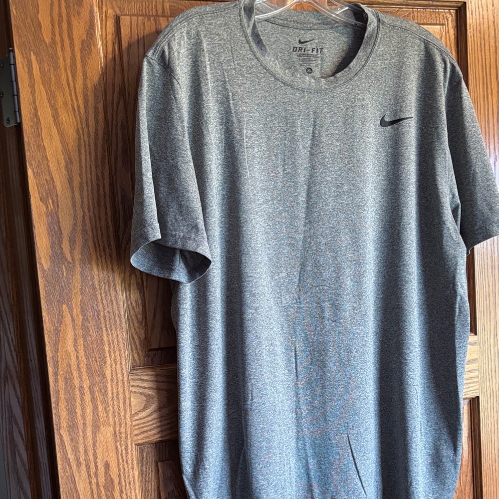 Nike Men's Heather Gray Dri-FIT Tee